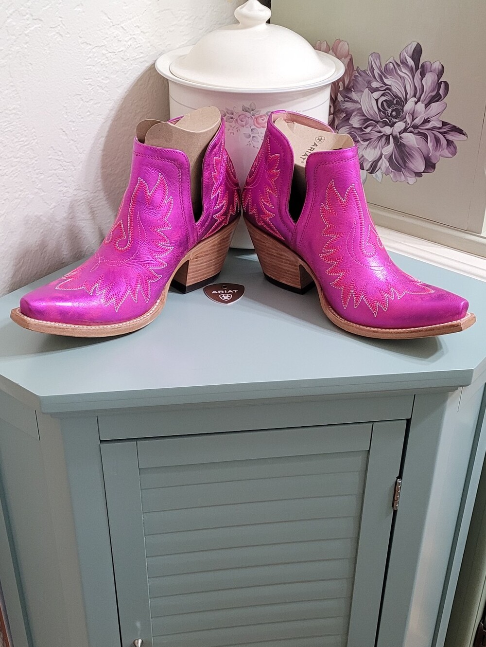 Ariat Dixon Booties - Picture 3 of 8